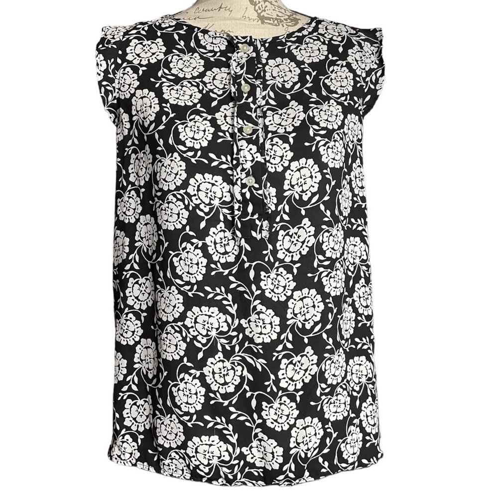 Loft floral blouse black white pattern lightweight sleeveless shirt career small